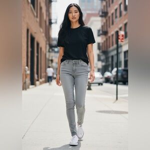 Old Navy Super Skinny Grey Jeans Size 6 (J)